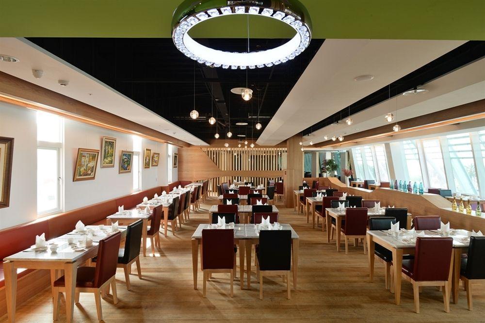 In Young Hotel Kaohsiung Zewnętrze zdjęcie