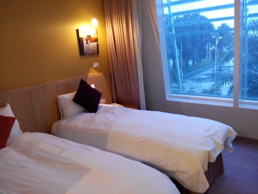 In Young Hotel Kaohsiung Zewnętrze zdjęcie