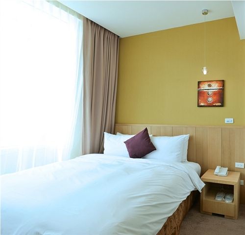 In Young Hotel Kaohsiung Zewnętrze zdjęcie