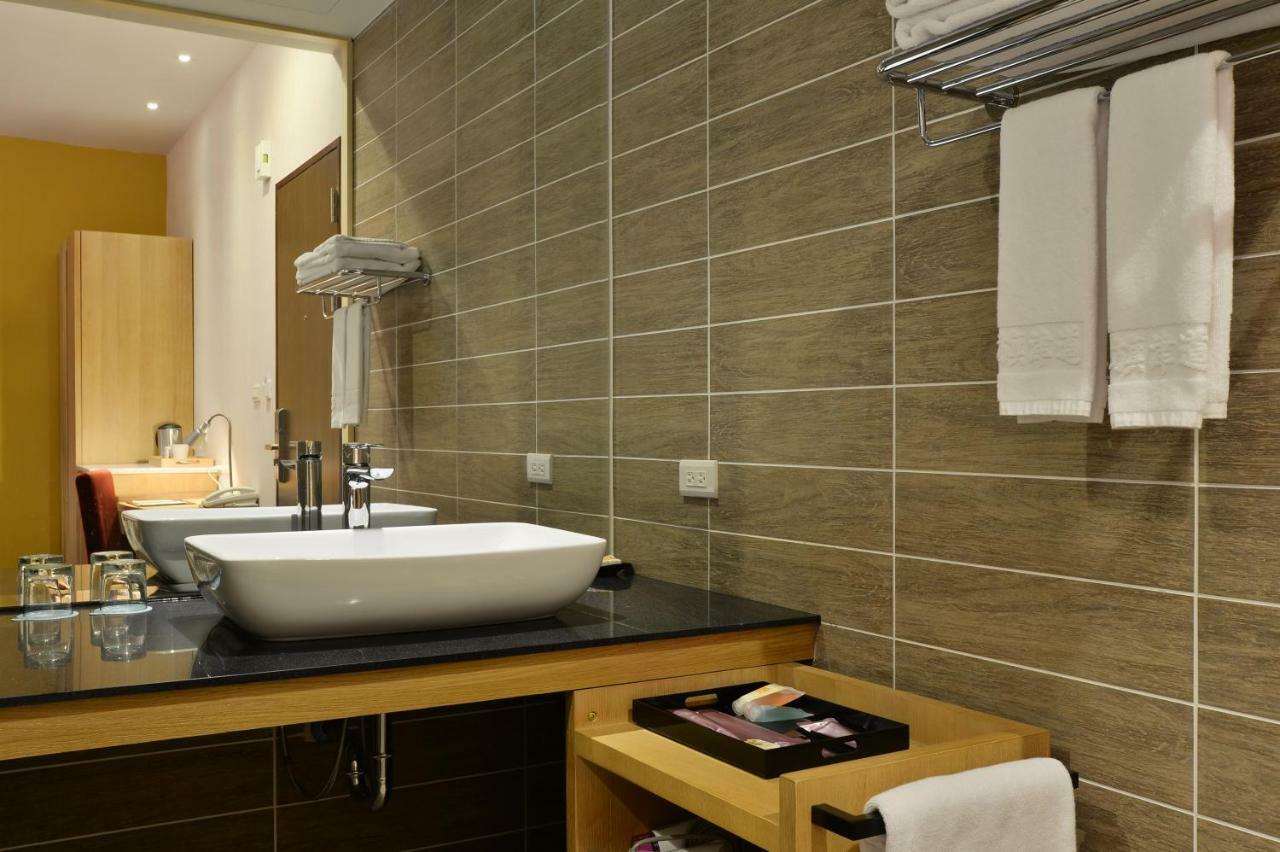 In Young Hotel Kaohsiung Zewnętrze zdjęcie