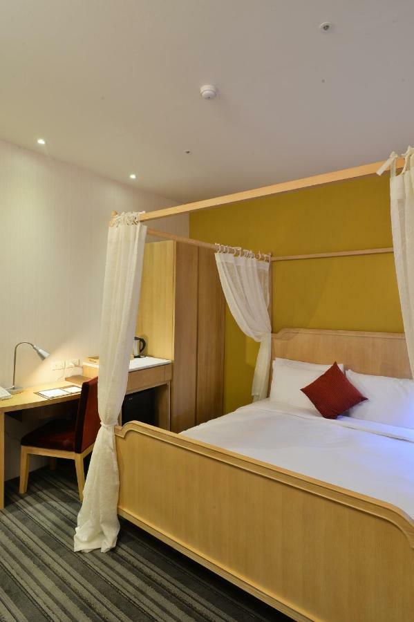 In Young Hotel Kaohsiung Zewnętrze zdjęcie