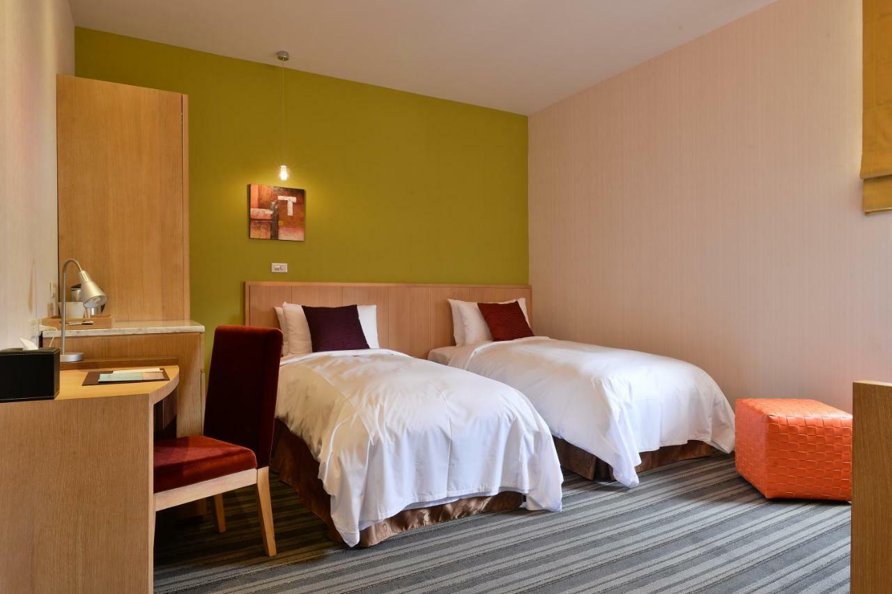 In Young Hotel Kaohsiung Zewnętrze zdjęcie