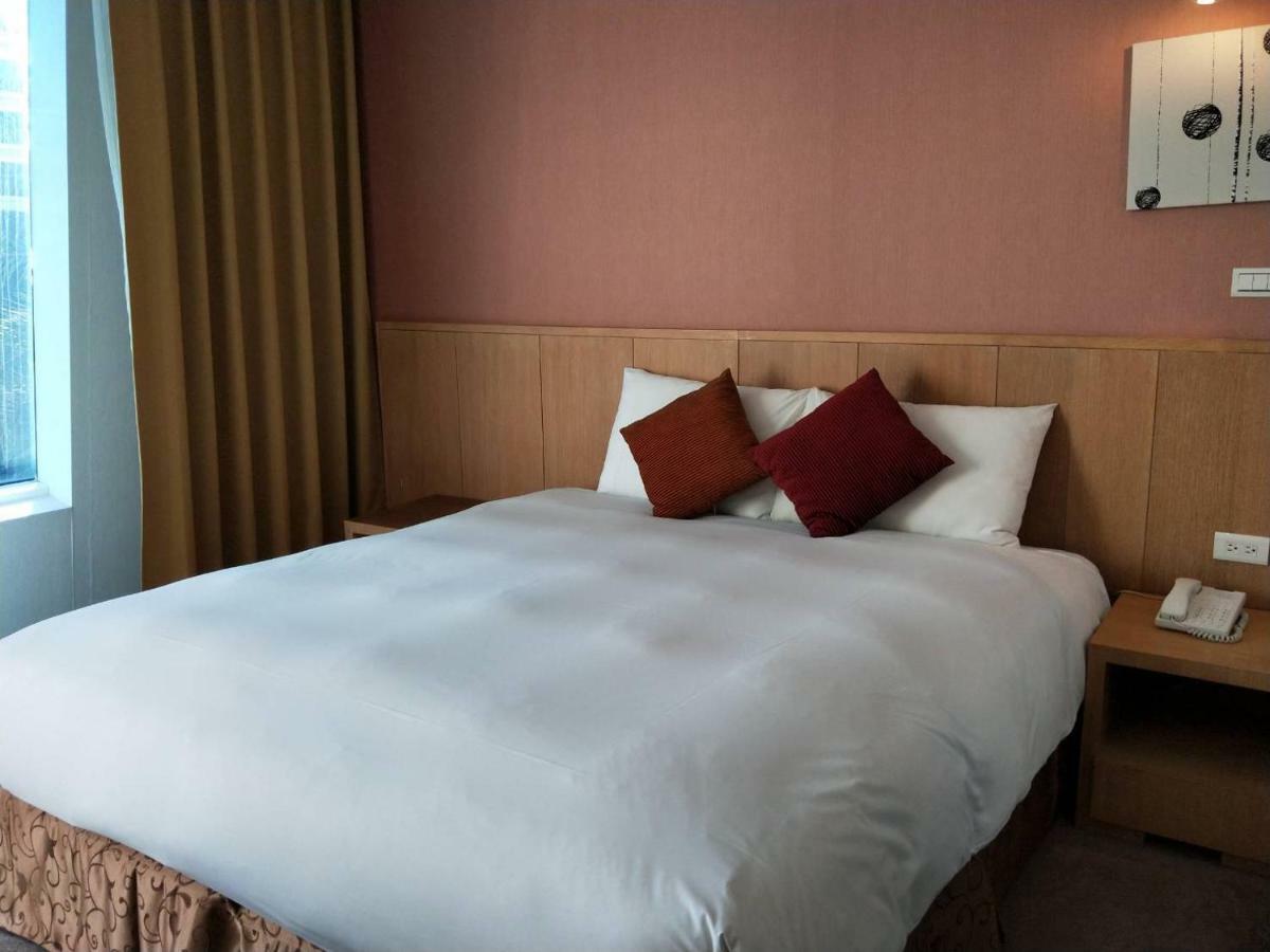 In Young Hotel Kaohsiung Zewnętrze zdjęcie