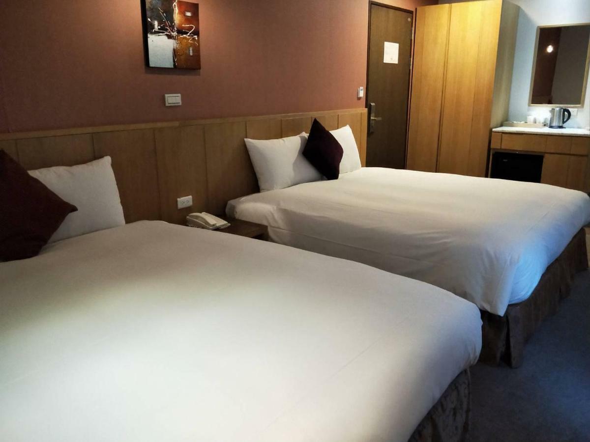 In Young Hotel Kaohsiung Zewnętrze zdjęcie