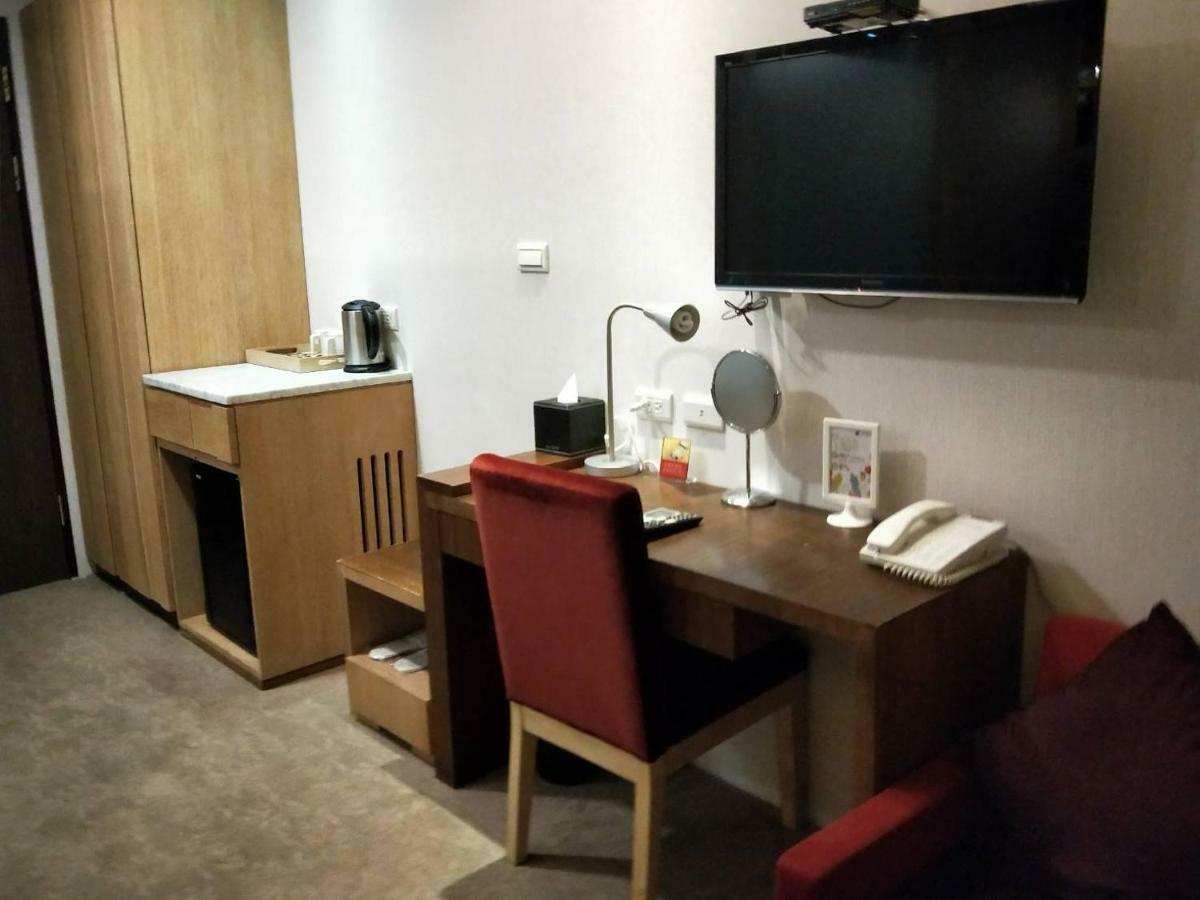 In Young Hotel Kaohsiung Zewnętrze zdjęcie