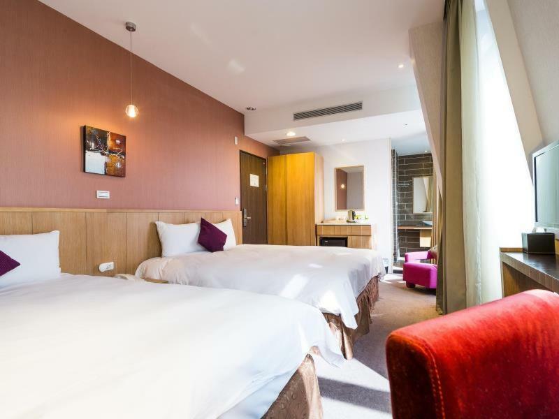 In Young Hotel Kaohsiung Zewnętrze zdjęcie